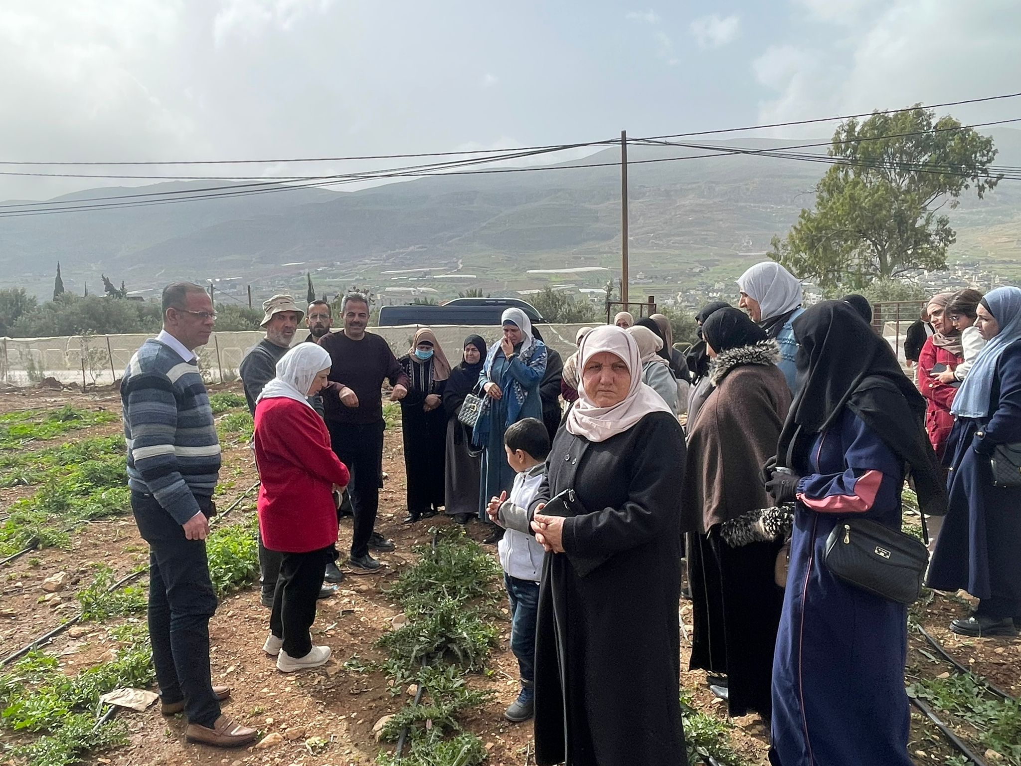 وزارة الزراعة بالتعاون مع جايكا تُنفذ زيارة ميدانية توعوية ضمن مشروع " EVAP3" في طوباس والأغوار الشمالية.