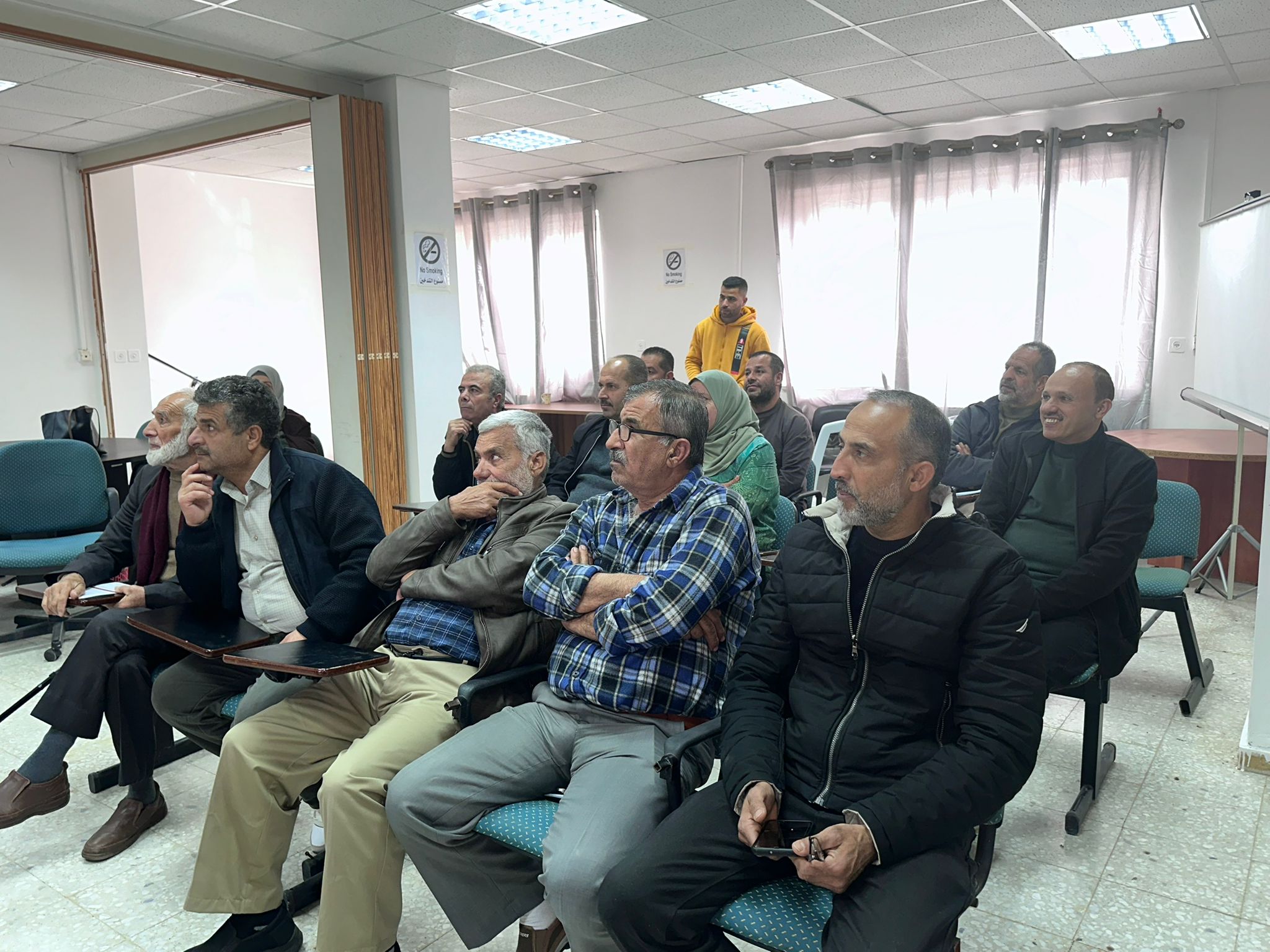 وزارة الزراعة: مديرية زراعة رام الله والبيرة تفتتح دورة تدريبية حول تقسيم خلايا النحل وتربية الملكات.