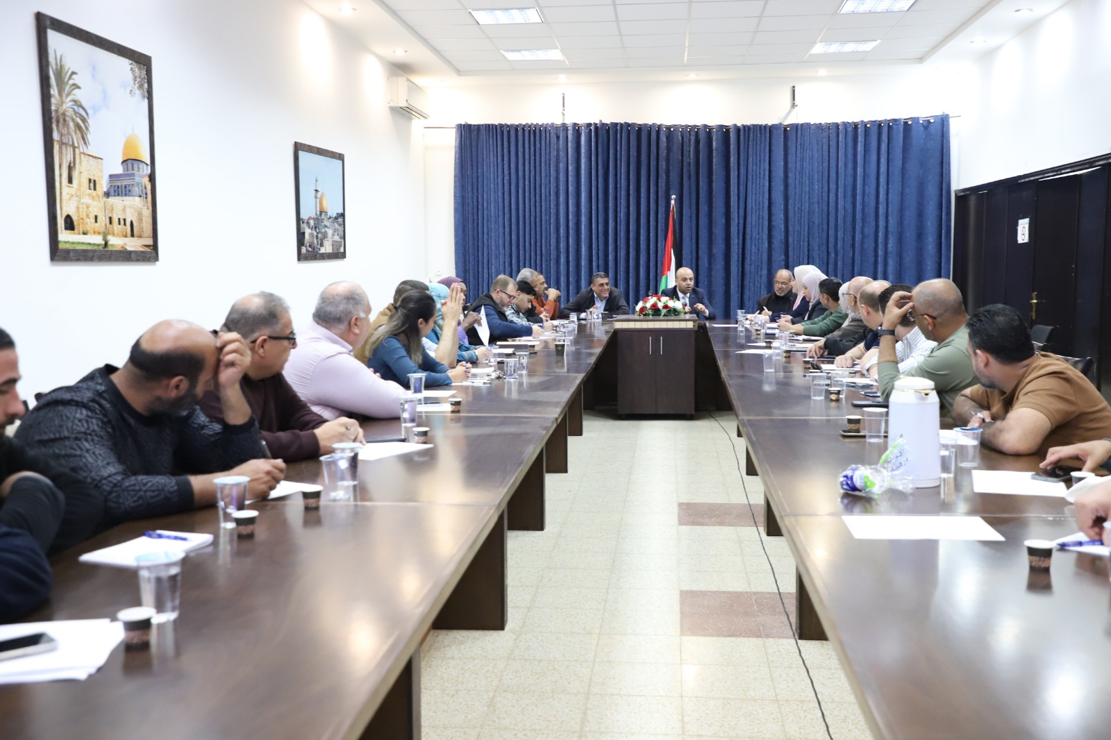 وزارة الزراعة: بتنسيق مديرية زراعة أريحا والأغوار وبحضور محافظ المحافظة حمايل اللجنة المختصة تعقد ورشة عمل حول التعليمات الفنية لمتبقيات المبيدات.