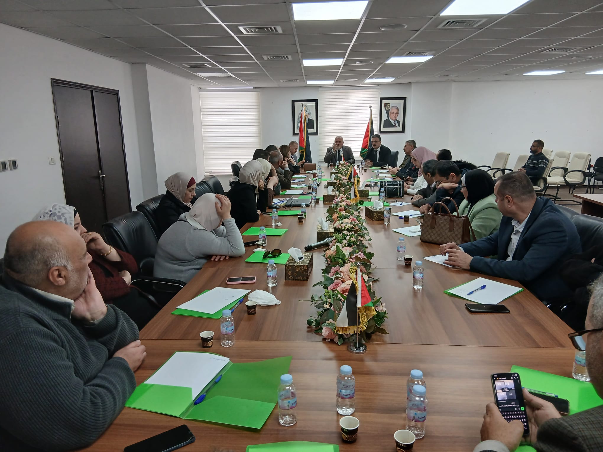 وزارة الزراعة: اجتماع لهيئة الوزارة برئاسة الوزير سليمية لبحث سبل تقديم افضل الخدمات في ظل ظروف الطواريء الحالية، وتعزيز استمراريتها، وتنفيذ المشاريع الداعمة لصمود المزارعين.