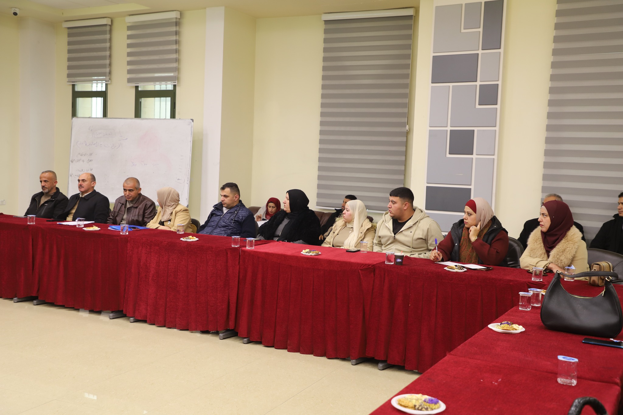 Ministry of Agriculture: Signing (16) project agreements for farmers who met the documentation of damages, worth (862) thousand shekels in Hebron and Bethlehem, within the framework of the agricultural assistance program funded by the European Union 5