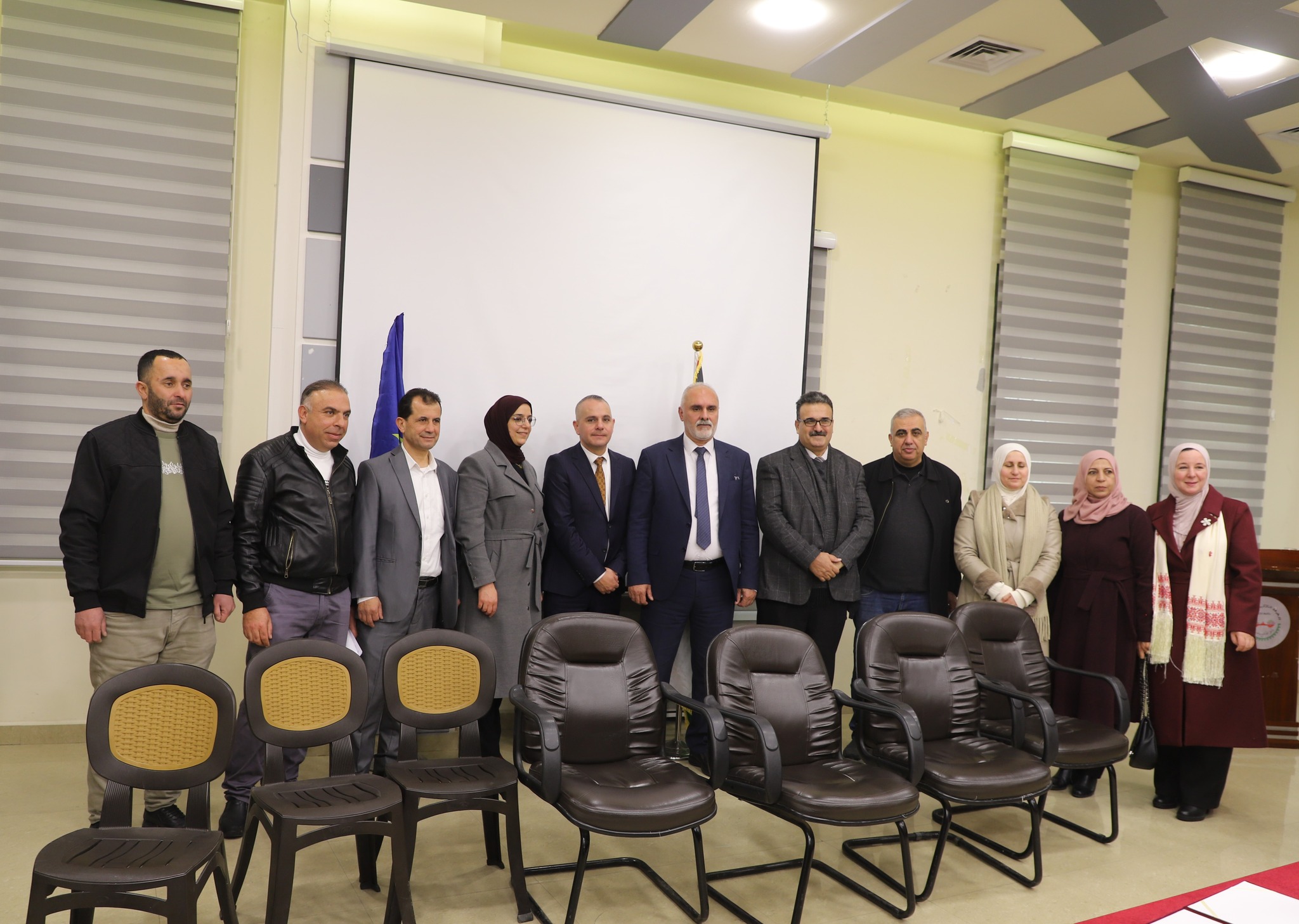 Ministry of Agriculture: Signing (16) project agreements for farmers who met the documentation of damages, worth (862) thousand shekels in Hebron and Bethlehem, within the framework of the agricultural assistance program funded by the European Union 2