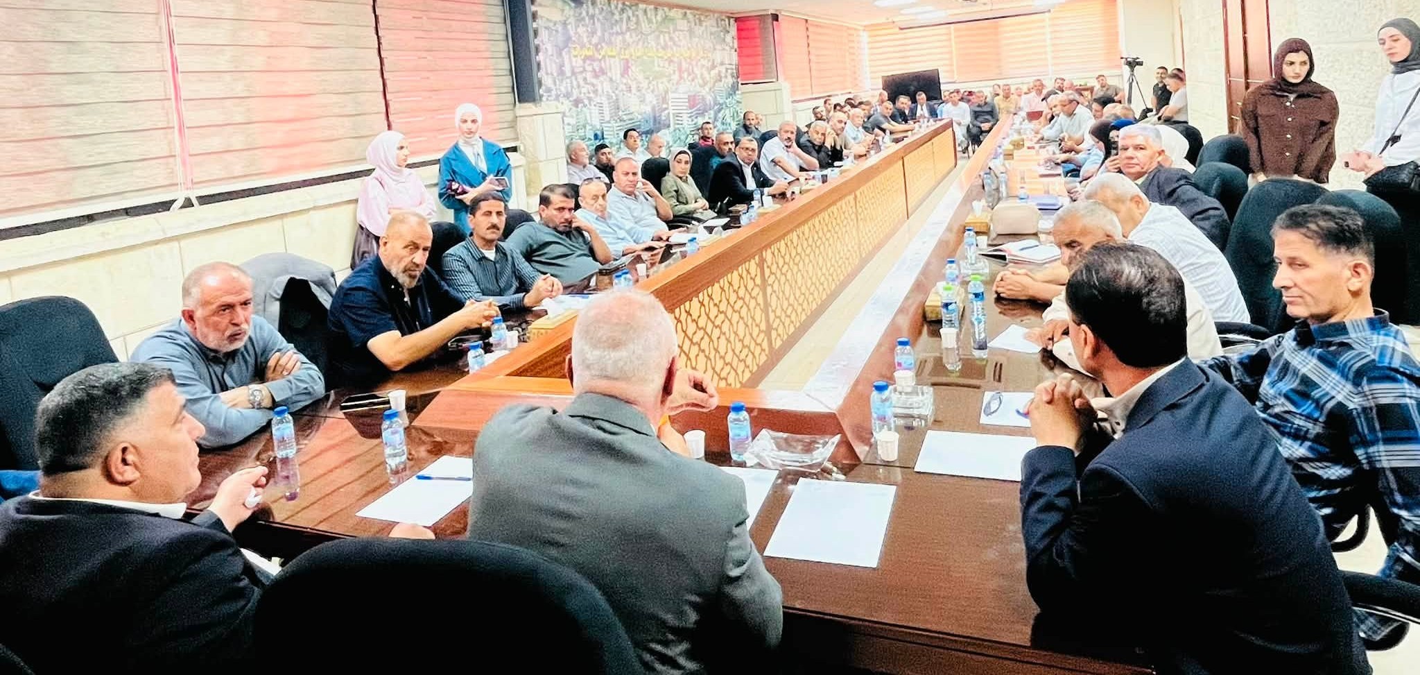 🔴 وزير الزراعة من نابلس يعلن عن البدء بصرف الدفعة الثانية من برنامج المساعدات الزراعية الممول من الاتحاد الأوروبي بقيمة 2.2 مليون شيكل لصالح 52 مشروع زراعي في كافة محافظات الضفة الغربية.