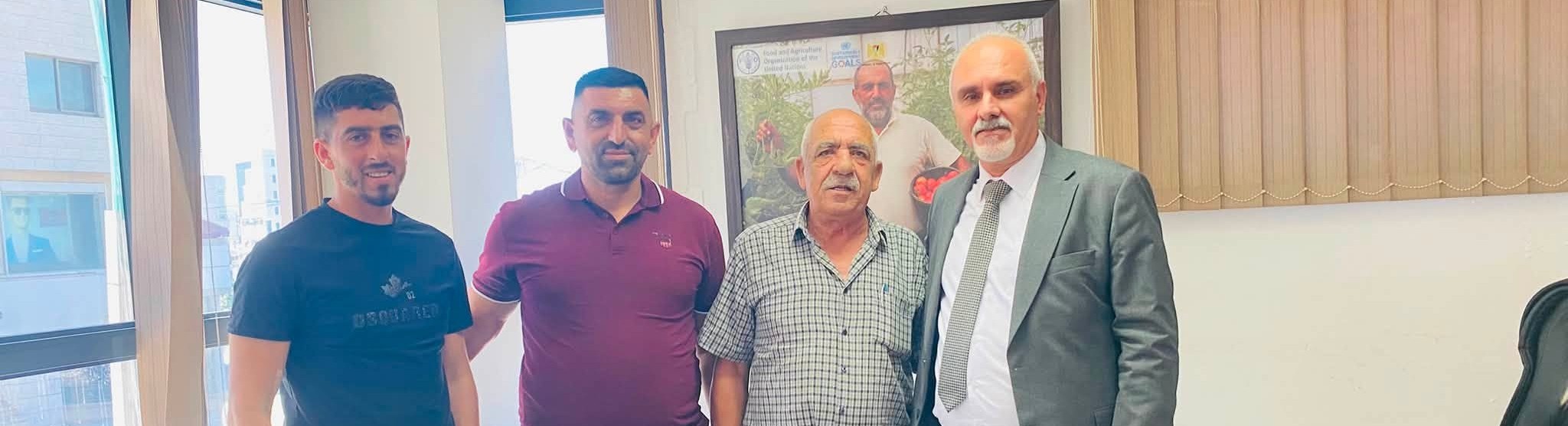 وزير الزراعة يستقبل مجلس قروي بيت الروش الفوقا ويتابع ترتيبات تنفيذ مشروع برك المياه الزراعية