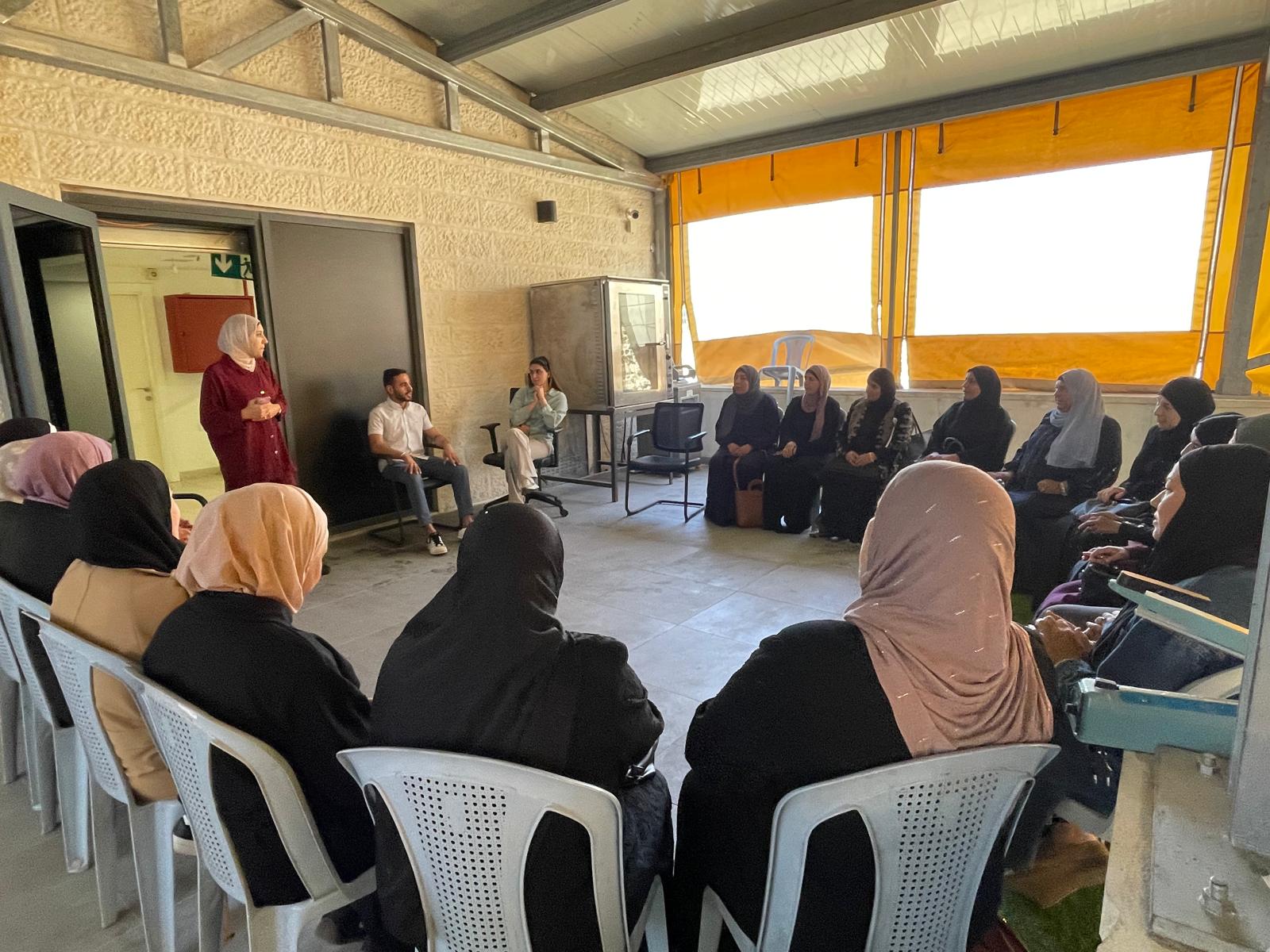 وزارة الزراعة: زراعة طوباس والأغوار الشمالية تنفذ جولة تسويقية لـ19 مزارعة ضمن مشروع EVAP3 بالشراكة مع الوكالة اليابانية "جايكا"