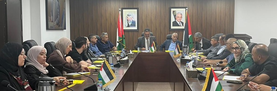 🔴 وزارة الزراعة تبحث تعظيم الإنتاجية المائية وتعزيز تنافسية قطاع النخيل في الأغوار
