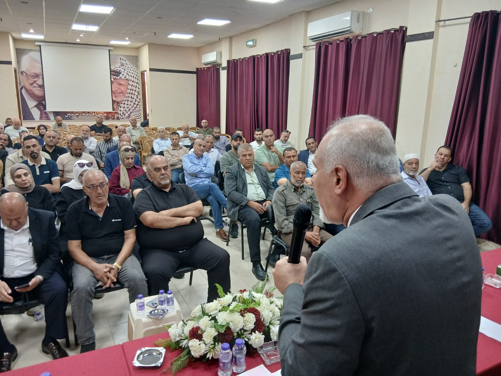 🔴سليمية يزور محافظة جنين ويلتقي محافظها ويعقد لقاءً موسعاً في مقر المحافظة مع رؤساء الهيئات المحلية لبحث موسم قطاف الزيتون 2026 والاعتداءات الإسرائيلية.