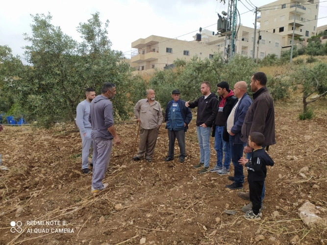 Ministry of Agriculture: Jerusalem Agriculture, in cooperation with Jerusalem Governorate and with funding from the Moroccan Bayt Mal Al-Quds Agency, implement an extension activity within the field schools for olive farmers in Abu Dis