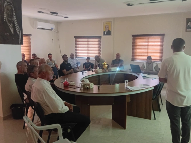 The South Hebron Agriculture Department and UNDP, with IBSA Fund support, provide sheep management training to 32 farmers in Al-Sarra as part of &ldquo;My Initiative&rdquo; project.