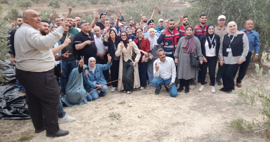Ministry of Agriculture: The local committee for the national olive harvest campaign in Nablus organizes a supportive event in the town of Sebastia to bolster the resilience of farmers.