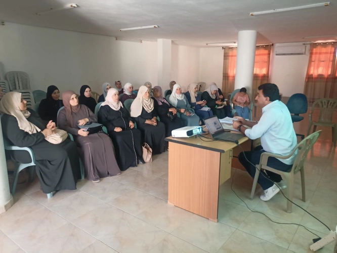 وزارة الزراعة: زراعة طولكرم بالشراكة مع الفاو تنفذ تدريباً لـ20 مستفيدة من جمعية شويكة التعاونية حول الإدارة الجيدة لمزارع الأغنام والإنتاج الآمن للحليب ومشتقاته بتمويل من الاتحاد الأوروبي.