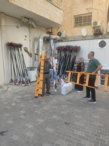 🔴 وزارة الزراعة: زراعة جنين ومركز العمل التنموي "معاً" يوزّعان 76 قطّافة زيتون و76 سلّماً زراعياً و380 مفرشاً على 76 مزارعاً في المطلة وفقوعة وعرابة بتمويل من الصندوق الإنساني للأرض الفلسطينية المحتلة
