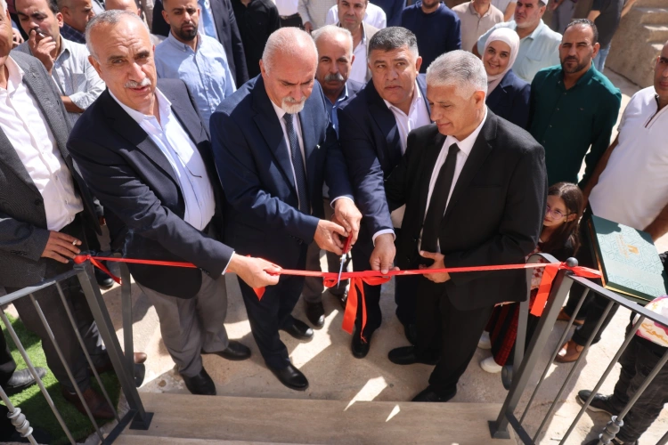 The 45th Department in the Palestinian Countryside: The Minister of Agriculture and the Governor of Nablus inaugurate a new agriculture and veterinary office in the town of Beita to serve 27 rural communities.