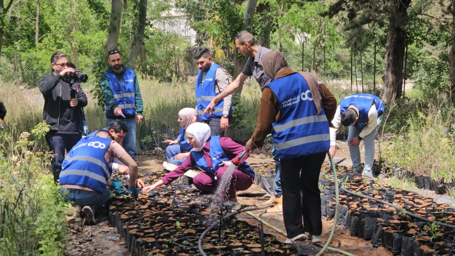 Ministry of Agriculture: North Hebron Agriculture Directorate and Arab Bank volunteers carry out a volunteer day at Al-Aroub Nursery