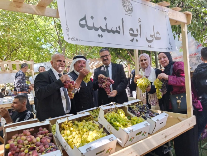 Ministry of Agriculture: Marketing days for grapes and women-produced goods in Hebron boost the presence of national products and support the resilience of farmers.