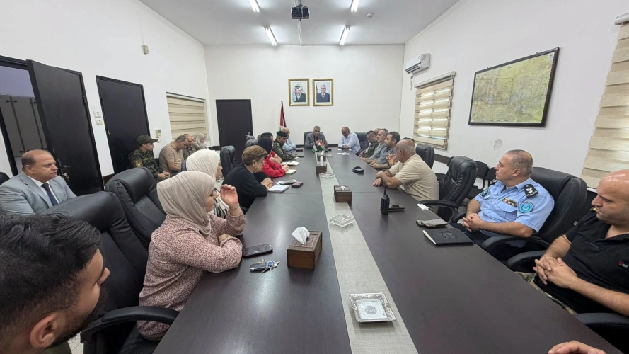 🔴 وزارة الزراعة: اللجنة المحلية لحملة قطف الزيتون 2026 تبحث برئاسة محافظ محافظة قلقيلية الترتيبات والاستعدادات للموسم في المحافظة.
