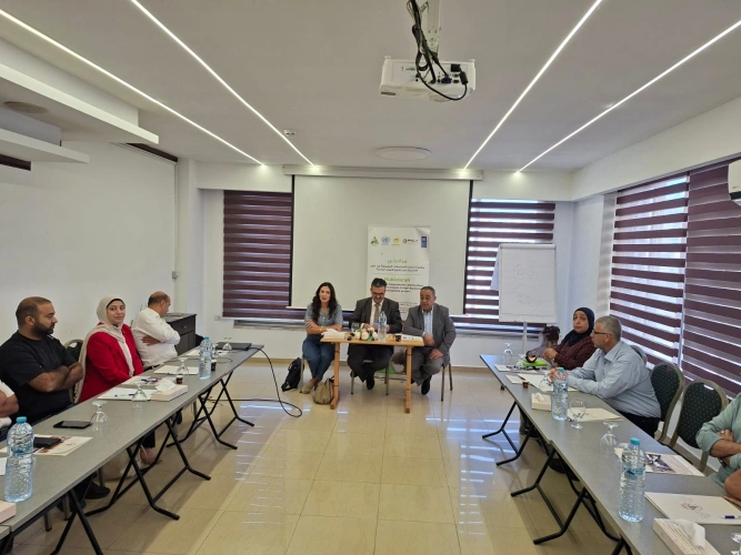 🔴 وزارة الزراعة تفتتح دورة تدريبية متقدمة في تحليل نتائج فحوصات الأعلاف بالشراكة مع برنامج الأمم المتحدة الإنمائي.