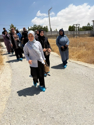 Ministry of Agriculture: The North Hebron Agriculture Directorate and FAO conduct a field visit on farm management and health safety of dairy products with the participation of 20 female farmers in Masafer Bani Na’im.