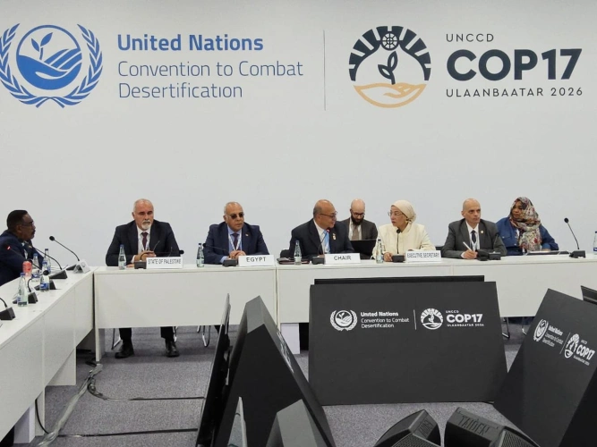 🔴 بمشاركة وزير الزراعة، المجموعة العربية في COP17 تعقد اجتماعها التنسيقي الثامن وتؤكد دعم فلسطين في مواجهة آثار الجفاف.