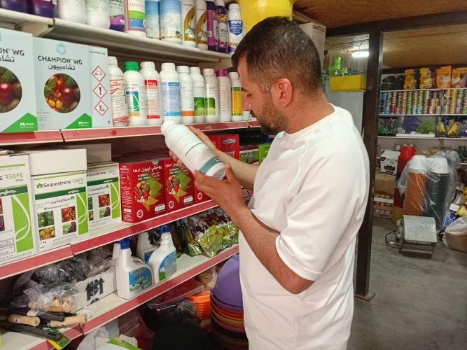 Ministry of Agriculture: Continuing the monitoring campaign launched by the Ministry, North Hebron Agriculture  Directorate conduct an inspection tour of shops selling pesticides and agricultural fertilizers