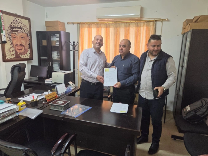 Ministry of Agriculture: Salfit Agriculture Directorate and the FAO sign two agricultural investment support agreements for beneficiaries from Salfit and Farkha within the (MAP II) program, with a total value of (455,089) shekels