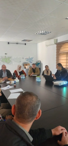وزارة الزراعة: الإدارة العامة للمياه الزراعية والري تناقش خطة تعزيز الاستخدام الآمن للمياه المعالجة وسلامة الصرف الصحي في نابلس وطولكرم.