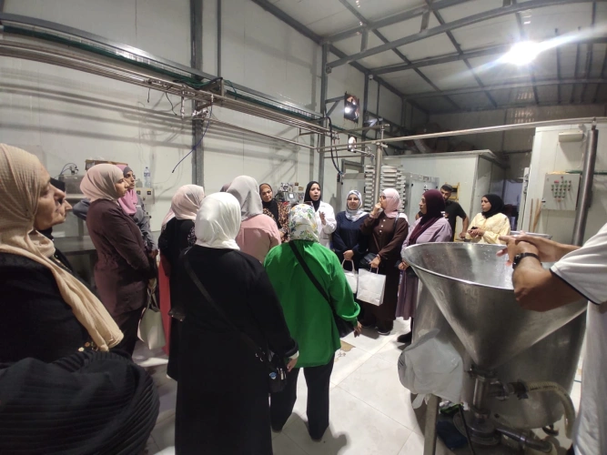 Ministry of Agriculture: Jerusalem and Tulkarm Agriculture Directorates, in cooperation with FAO, conduct a field visit for 16 female farmers from Tulkarem to enhance livestock farm management skills and dairy product safety.