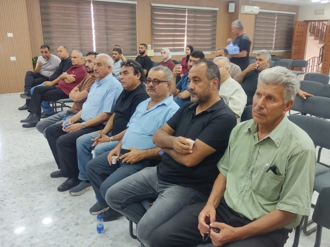 وزارة الزراعة: زراعة طولكرم تنظم بالشراكة مع مؤسسة المواصفات والمقاييس الفلسطينية وشركة جبل الزيتون الأخضر ورشة عمل لتطبيق معايير الجودة في معاصر الزيتون وتحسين جودة الإنتاج لـ30 شخص من أصحاب المعاصر الرئيسية