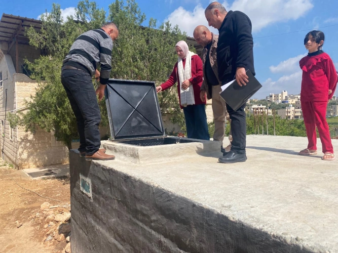 Ministry of Agriculture: Hebron Agriculture Directorate conducts a field visit to follow up on 8 projects for beneficiaries of the agricultural assistance program worth 368,000 shekels, funded by the European Union