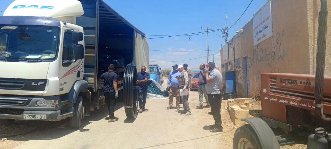 Ministry of Agriculture: Under the supervision and participation of Tubas and Northern Jordan Valley Agriculture Directorate, Agricultural Relief completes the distribution of supplies for the rehabilitation of grape farms to 18 farmers