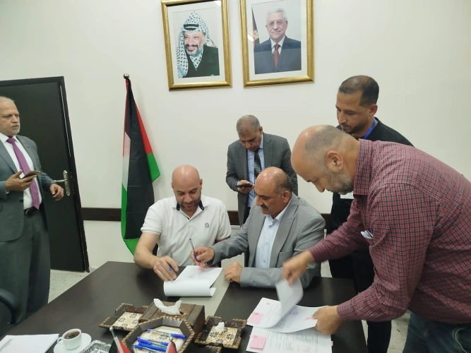 Ministry of Agriculture: Qalqilya Agriculture Directorate and the FAO sign two investment support agreements for beneficiaries in Qalqilya and Ras Atiya within the (MAP II) program with a total value of (630,810) thousand shekels
