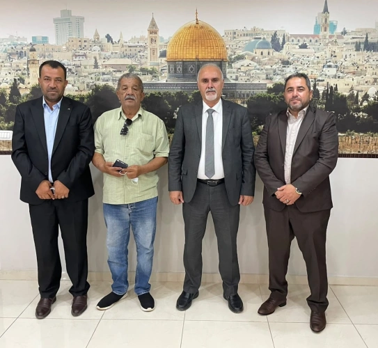 The Minister of Agriculture and the Municipality of Tarqumiya discuss agricultural needs and green projects to promote agriculture and protect the environment in the town.