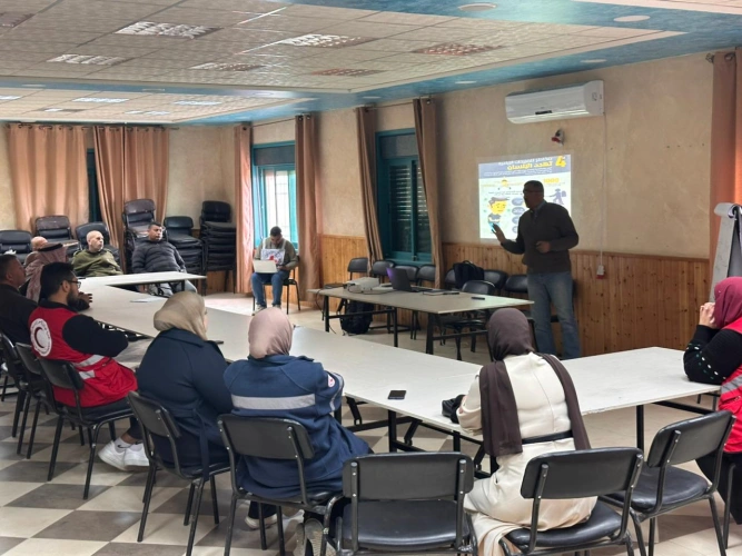 Ministry of Agriculture: Bethlehem Agriculture Directorate , in partnership with the Red Cross, conduct a training workshop to combat the olive fruit fly, targeting 40 farmers on an area of ​​650 dunams