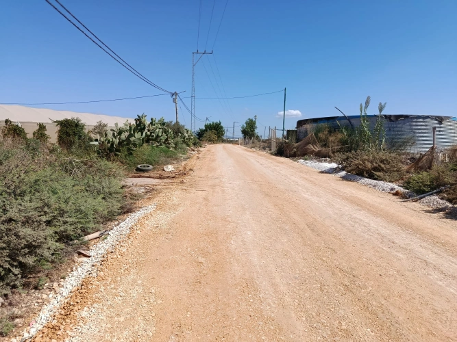 Ministry of Agriculture: Under the auspices of the governor, the Jenin Agriculture Directorate inaugurates 22.8 km of agricultural roads in cooperation with the Land Research Center and the Ma'an Development Center.