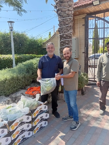 Ministry of Agriculture: Hebron Agriculture, with support from Diakonia Foundation, distributes more than 14,000 agricultural seedlings to support 61 farmers in the town of Tafouh.