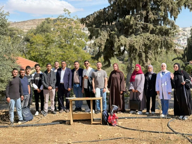 🔴 وزارة الزراعة: الإدارة العامة لوقاية النبات تعقد ورشة عمل تدريبية وتوعوية لـ30 متدرباً من طلبة كلية الزراعة في جامعة خضوري/ فرع العروب، بهدف تعزيز قدراتهم في الإدارة المتكاملة للآفات الزراعية على محصول الزيتون.